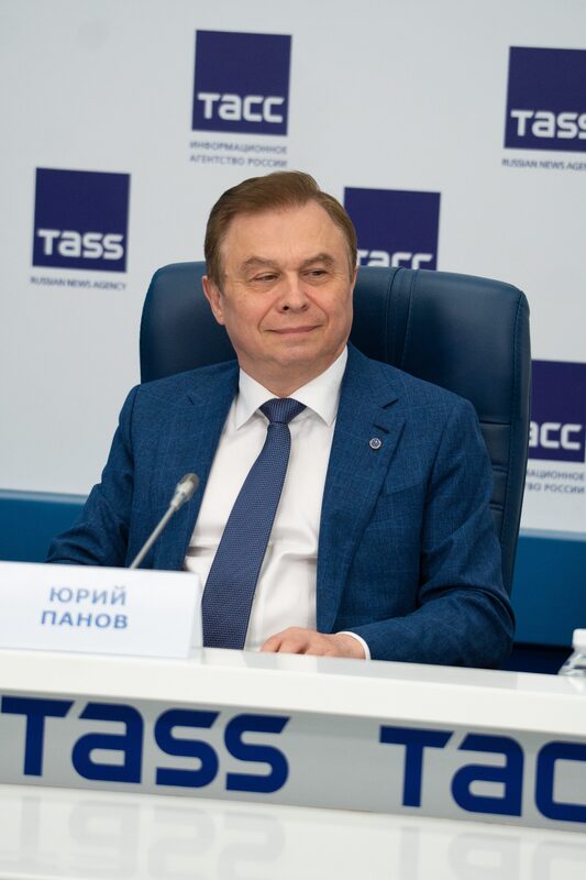 Юрий Панов