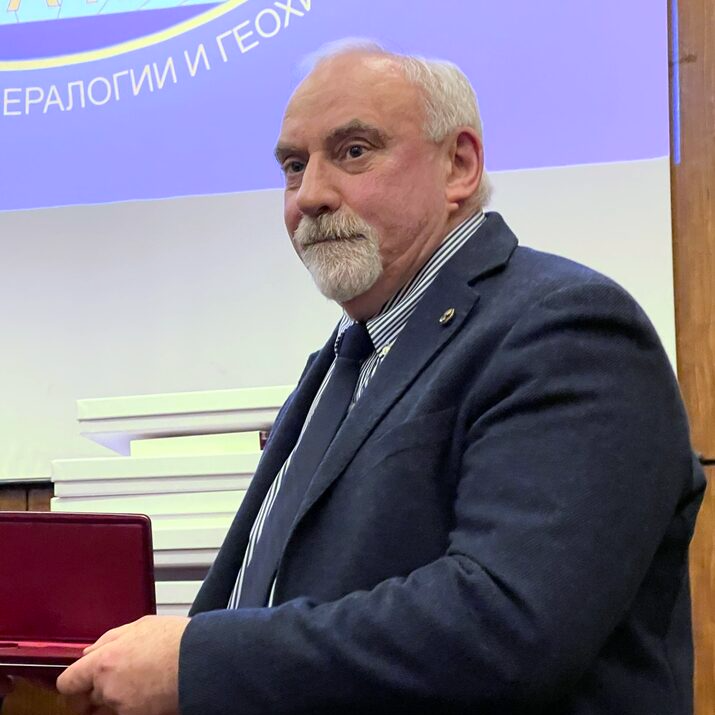Владислав Петров